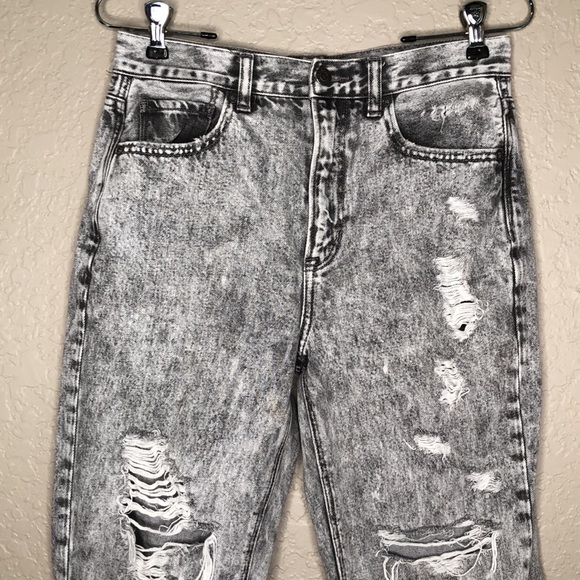 American Eagle Distressed Gray Acid Wash Mom Jean - Picture 3 of 9
